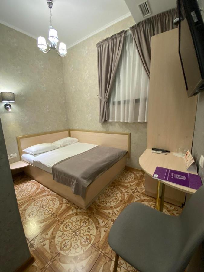 Grand Christer Hotel Kiev Esterno foto