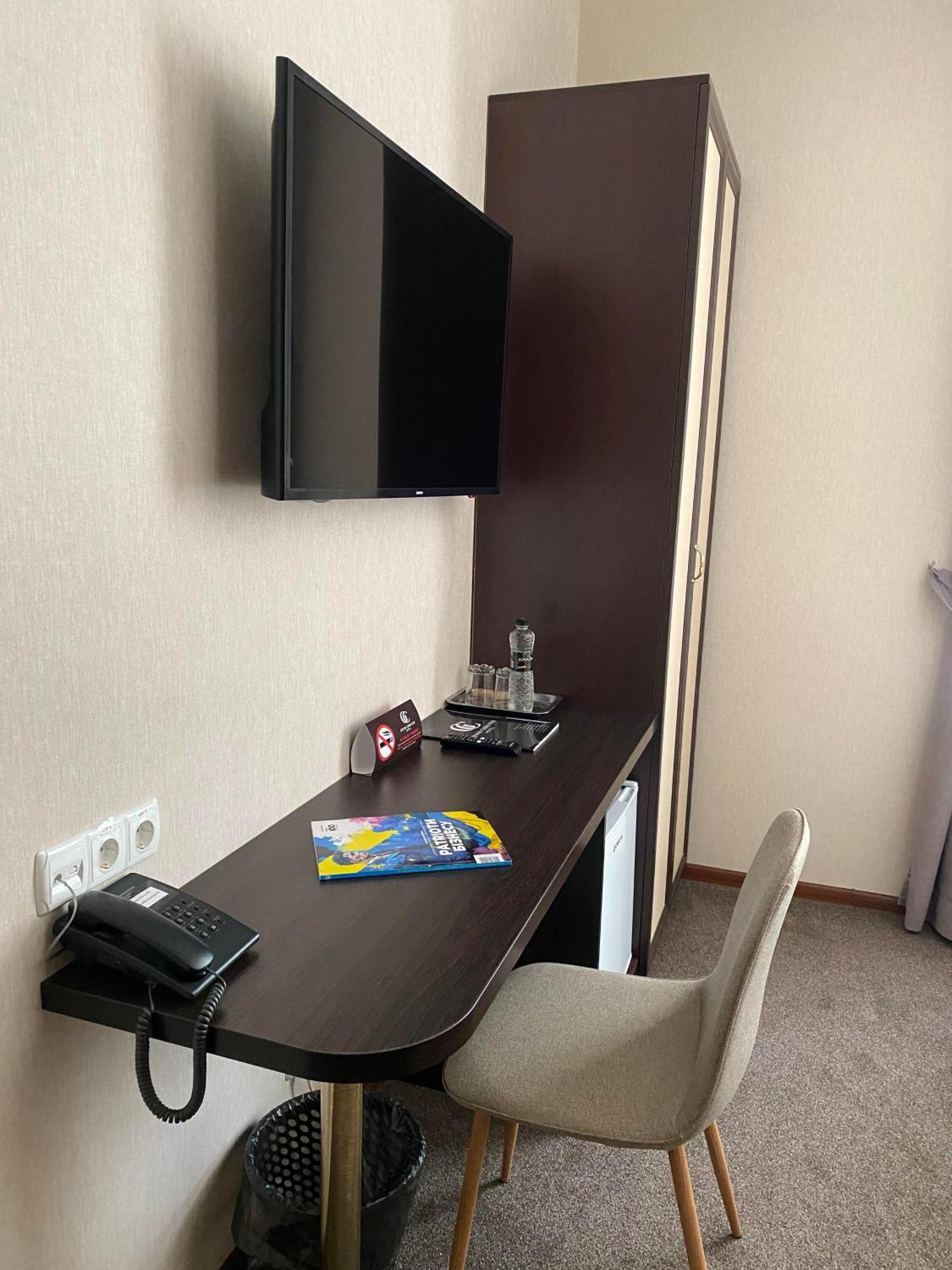 Grand Christer Hotel Kiev Esterno foto