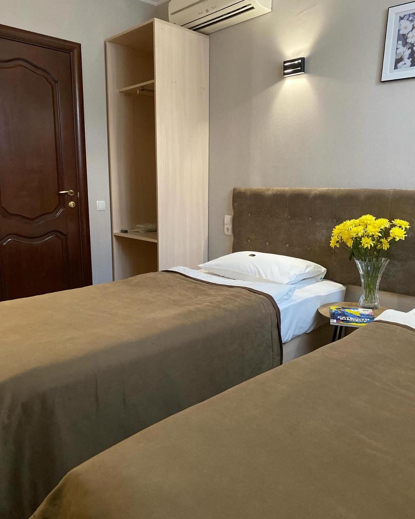 Grand Christer Hotel Kiev Esterno foto