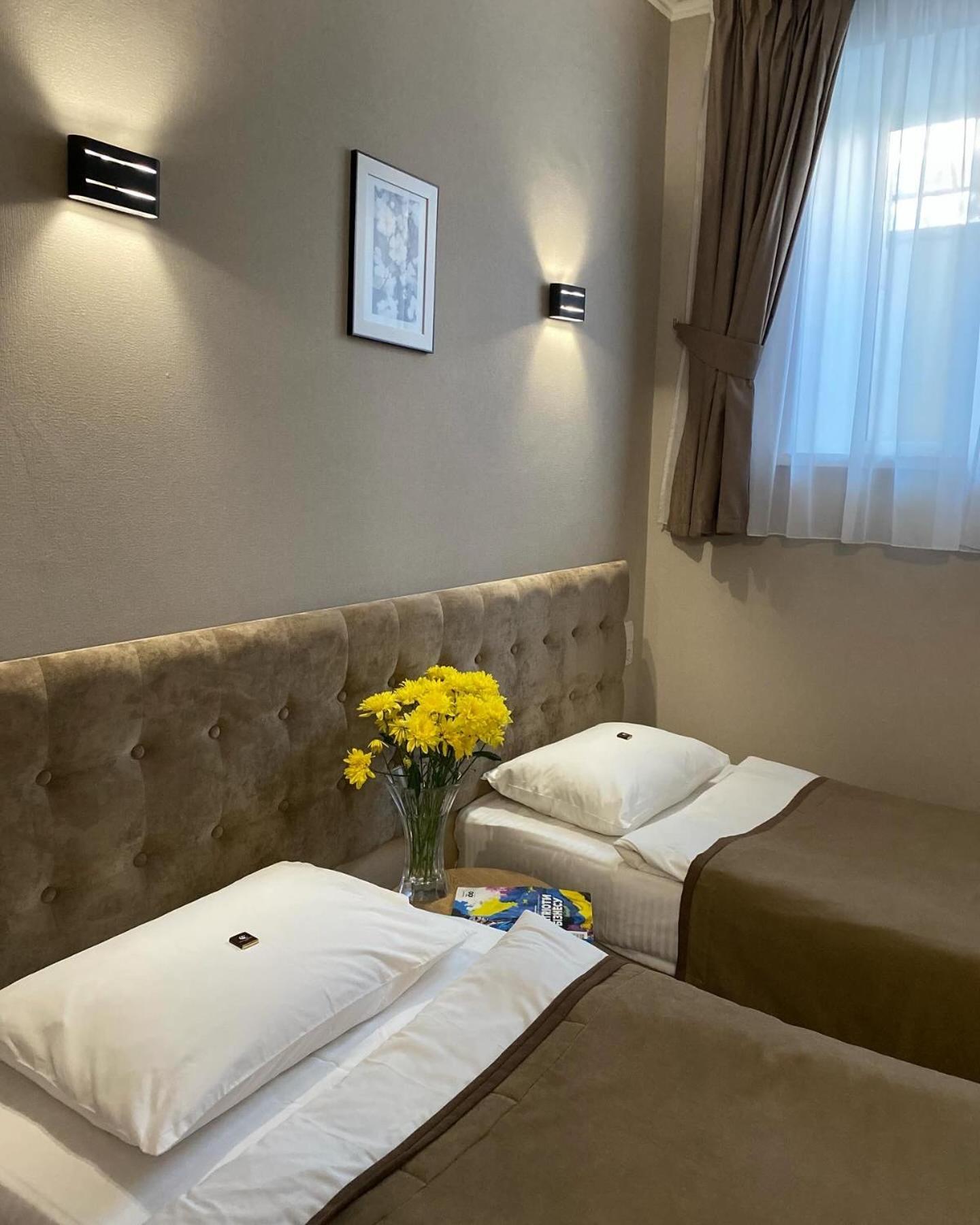 Grand Christer Hotel Kiev Esterno foto