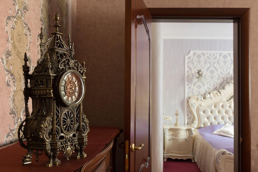 Grand Christer Hotel Kiev Esterno foto